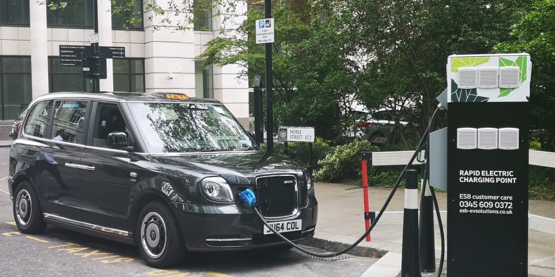 EV Adoption Surges in London Despite National Sales Slowdown