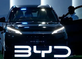 BYD Surpasses Tesla in Global EV Market as China Dominates the Electric Vehicle Race