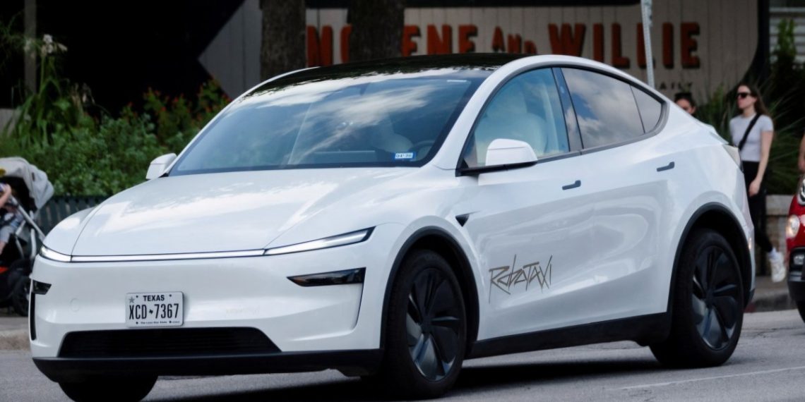Tesla Robotaxi Launch in Austin Uses Chase Car Safety System