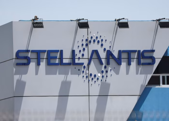 Stellantis Drops Plug-Ins as Tesla’s Berlin Future Faces Uncertainty