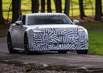 Jaguar commits to all-EV future, calling hybrid rumours "rubbish"