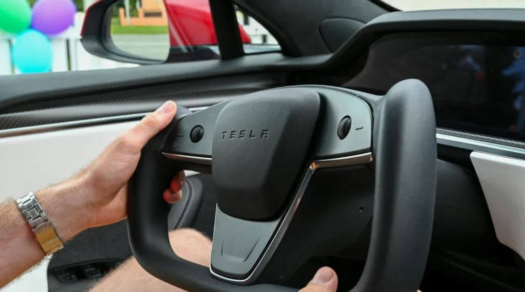 China Bans Yoke Steering Wheels for Safety