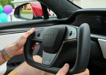 China Bans Yoke Steering Wheels for Safety